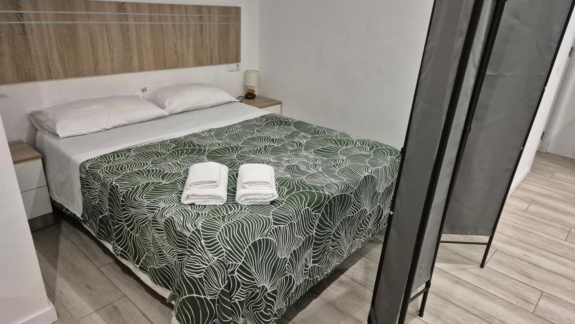 Apartamento Málaga Velarde Center 3 Exterior foto